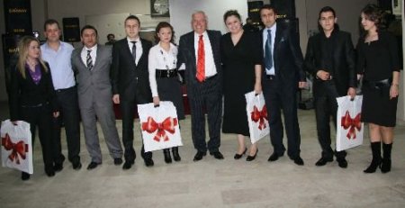 Karadeniz Ereğli Belediyesi 2009'da Evlenen Çiftleri Biraraya Getirdi