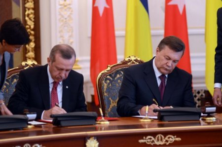 Karadeniz havzasının iki stratejik ortağı, Kiev'de buluştu