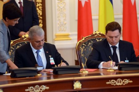 Karadeniz havzasının iki stratejik ortağı, Kiev'de buluştu
