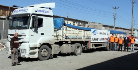 Karadenizli hayırseverler, Suriye'ye üçüncü yardım TIR'ını gönderdi