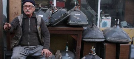Karadenizli Radyo Tamircisi, Elektronik Aletlerin Hurdalarını Satmaya Kıyamıyor