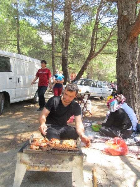 Karadenizliler Aşırı Sıcaklara Rağmen Kazdağları'nda Horon Tepti