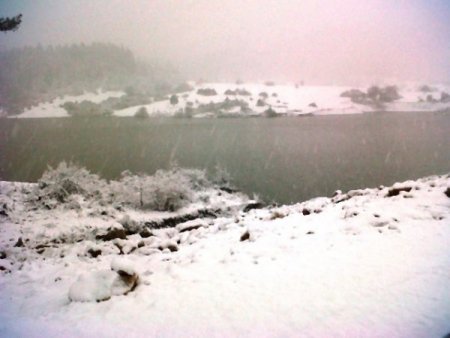 Karagöl Yaylası beyaza büründü