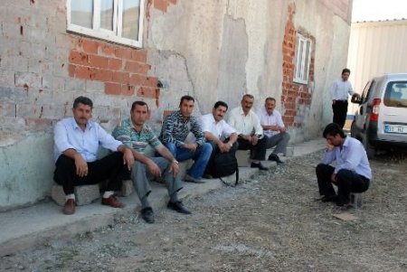 Karakale Belde Belediyesi Kapalı Olduğu İçin 5 Gündür Hizmet Veremiyor