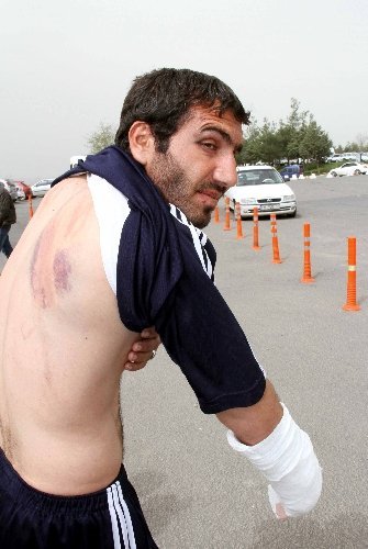 Karakolda dayak yiyen veli: Ellerimi kelepçeleyip copla saldırdılar