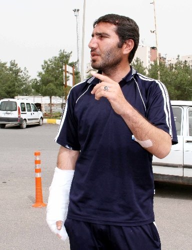 Karakolda dayak yiyen veli: Ellerimi kelepçeleyip copla saldırdılar