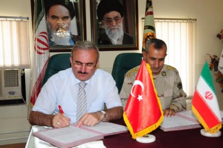 Karaloğlu, İranlılardan, Sınırı Geçen Silahsız Kişileri Vurmamalarını İstedi