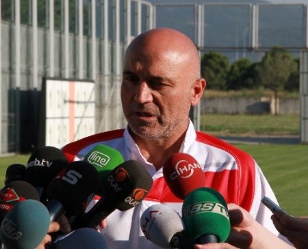 Karaman: Futbolun akil adamları ile neden toplantı yapılıp konu tartışılmıyor