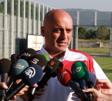 Karaman: Futbolun akil adamları ile neden toplantı yapılıp konu tartışılmıyor