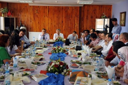 "Karaman Tarihi, Dini, Doğal Zenginlikte Önde Olmasına Rağmen Turizmde Geride"