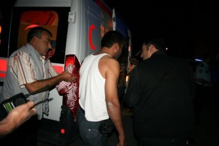 Karaman'da Bıçaklı Kavga: 2 Yaralı