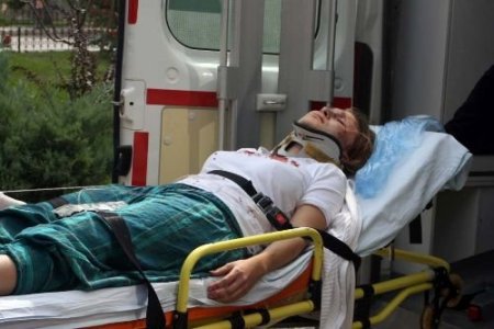 Karaman'da Otomobil Takla Attı: 2 Yaralı