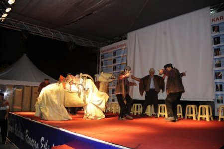 Karamanlılar Geleneksel Oyunlarını Yaşatıyor