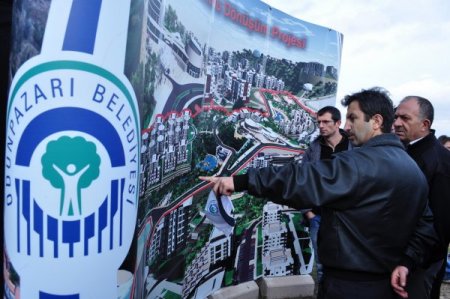 Karapınar Dönüşüm Projesi Toki Başkanı Bayraktar’ın Balyozuyla Başladı
