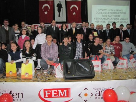 Karasu Fem-anafen Ödül Töreninde Kekilli Coşkusu