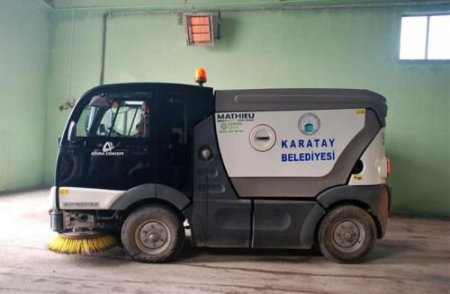 Karatay Belediyesi, Isıtmalı Hangarda Araçlarını Donmaktan Koruyor