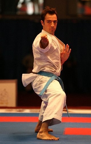 Karateciler Avrupa’nın zirvesine çıktı