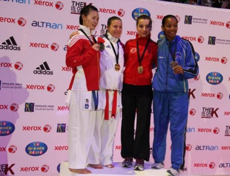 Karate'de Serap Özçelik dünya üçüncüsü oldu