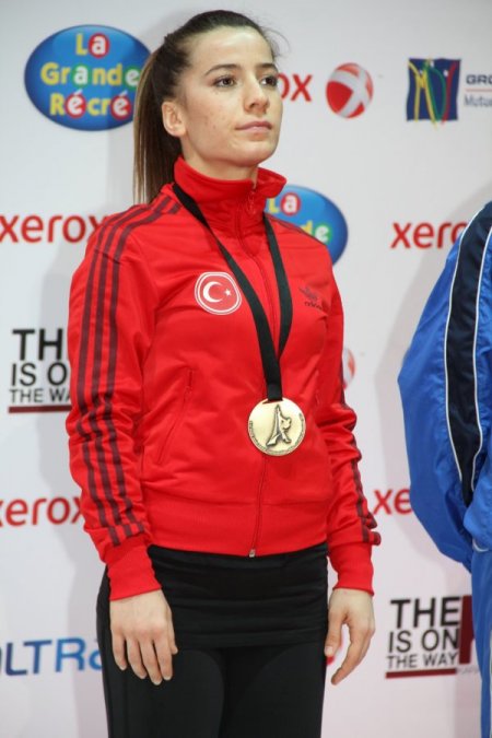 Karate'de Serap Özçelik dünya üçüncüsü oldu