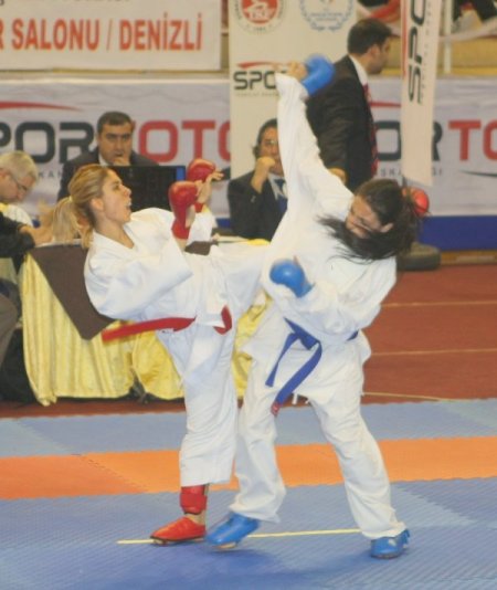 Karatenin kalbi Denizli’de attı