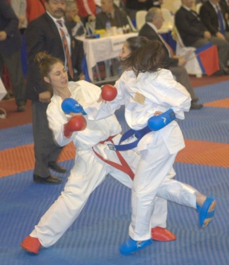 Karatenin kalbi Denizli’de attı