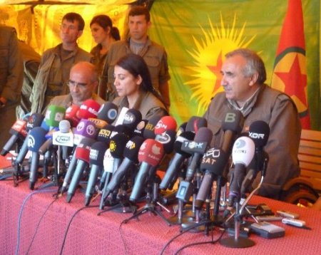 Karayılan: Çekilme 8 Mayıs'ta başlayacak(Fotoğraf için)