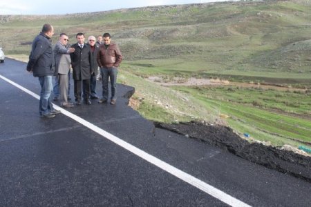 Karayolları yetkilileri, İpekyolu'ndaki çökmeyle ilgili inceleme yaptı