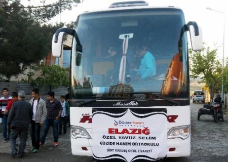 Kardeş okul öğrencileri Siirt'teki buluşmada özlem giderdi