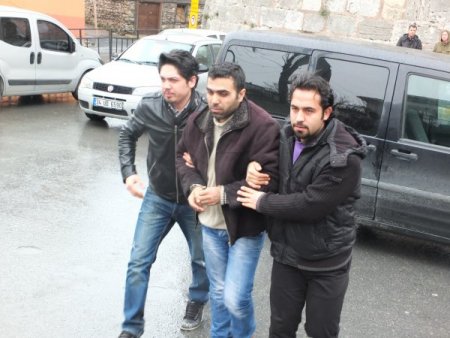 Kardeşine kurşun yağdırdı