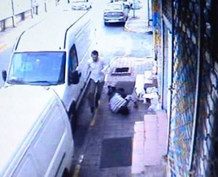 Kardeşini Öldürmesi Kameralara Saniye Saniye Yansıdı