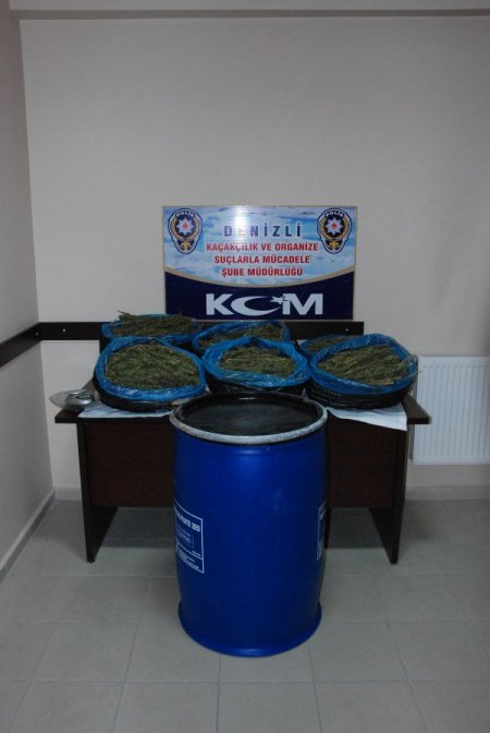 Kardeşinin Evine 17 Kilo 835 Gram Esrar Saklamış