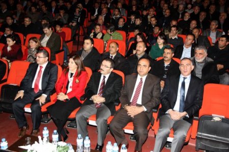 Kardeşlik köprüsü coşkusu salona sığmadı