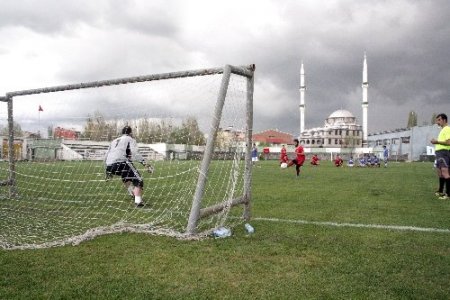 Kardeşlik turnuvasında kazanan 'dostluk' oldu