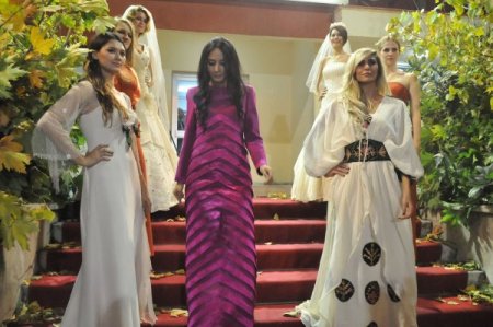 Kargı Bezi'nden elbiseler, görücüye çıktı