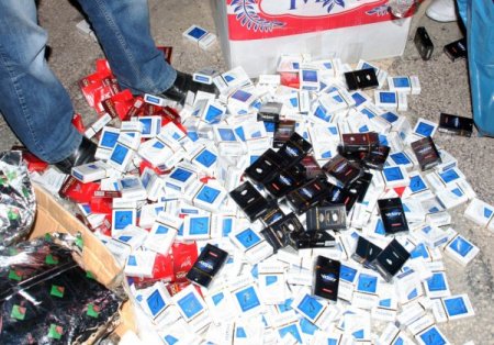 Kargo Araçlarında Kaçak Sigara Ele Geçirildi