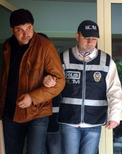 Kargo Paketinde Tarihi Eserler Ele Geçirildi