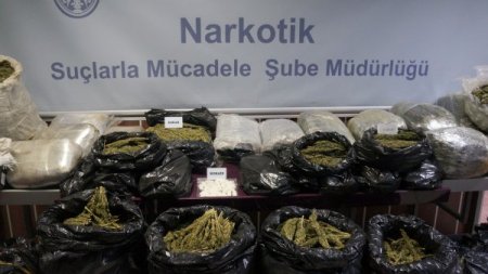 Kargoyla uyuşturucu sevkiyatına polis engeli