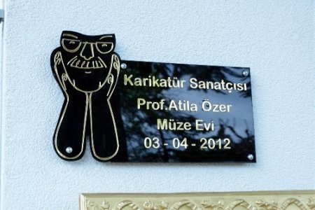 Karikatürist Atila Özer'in evi müze oldu