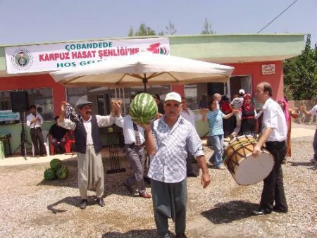Karpuz Hasat Şenliği Renkli Görüntülere Sahne Oldu