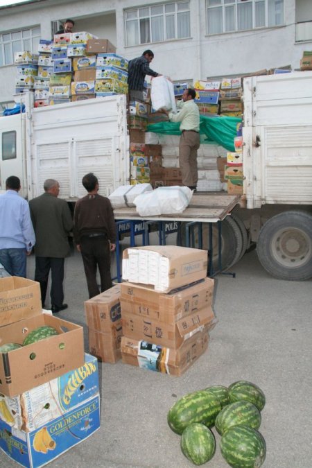 Karpuz Yüklü Kamyonda 60 Bin Paket Kaçak Sigara Ele Geçirildi