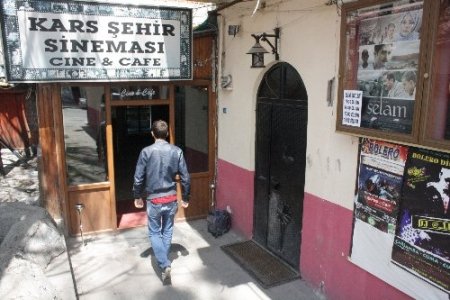 Kars Şehir Sineması ‘Selam’ filmi ile tarihi günler yaşıyor