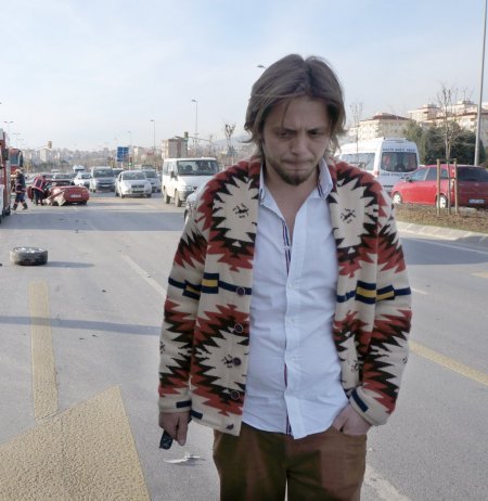 Karşı şeride geçen sürücü: Hız pedalı paspasa takıldı