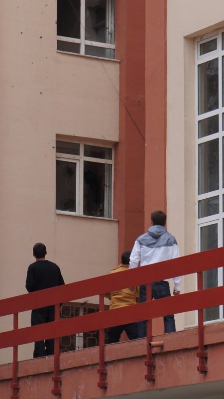 Karşıt görüşlü öğrencilerin kavgası yüzünden Dil Tarih'te eğitime bir hafta ara