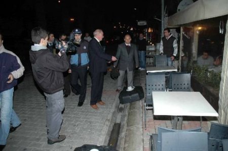 Karşıyaka Belediyesi Ekipleri Gece De Denetim Yapıyor