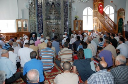Karşıyaka İlçe Müftülüğü Kur'ân Ziyafeti Düzenledi