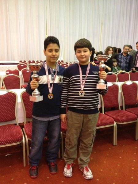 Karşıyaka Yamanlar İlköğretim öğrencileri satrançta Türkiye şampiyonu oldu