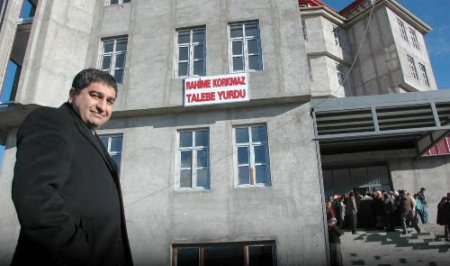 Karslı İşadamından İhtiyaç Sahibi Ailelere Gıda Yardımı