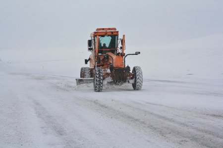 Kars'ta 106 köy yolu kar nedeniyle kapalı