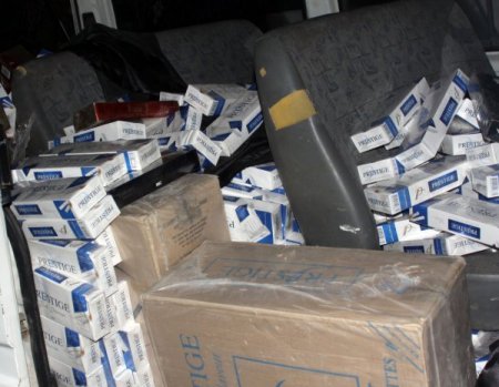 Kars'ta 16 bin 380 paket kaçak sigara ele geçirildi