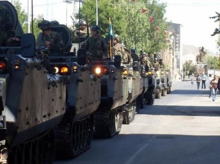 Kars'ta 30 Ağustos Zafer Bayramı Provası